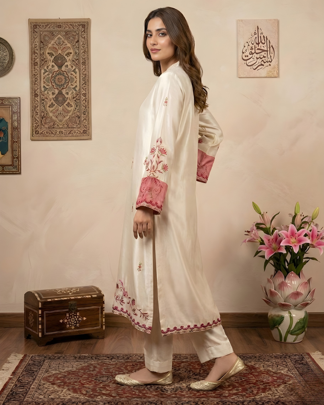 Cream Floral Embroidered Tussel Silk Kurta Set